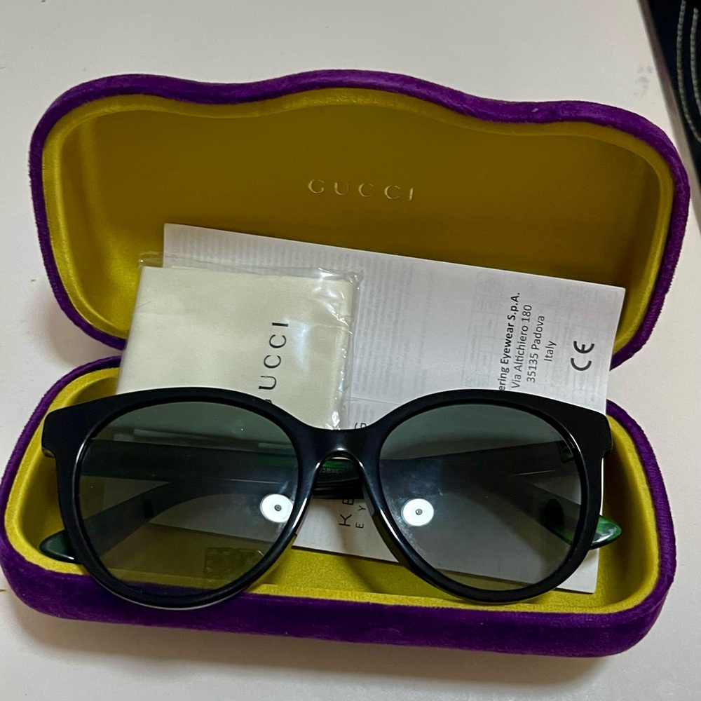 Gucci Black Sunglasses